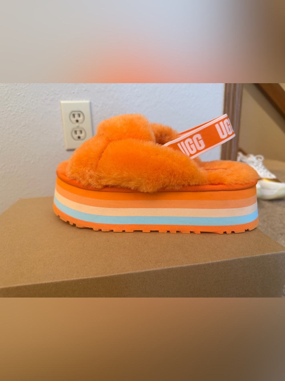 UGG | Disco Knot Slide in Mandarin, size 9 US/40 EU